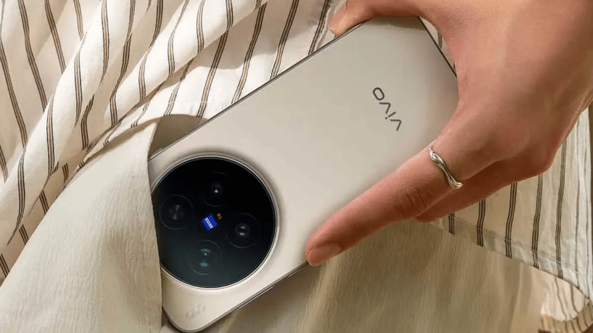 Vivo X500
